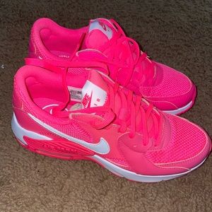 Women’s Nike Excee